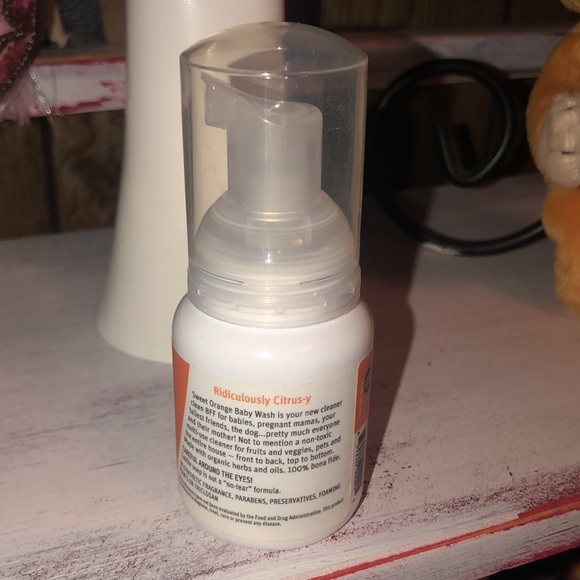 Earth Mama Sweet Orange Baby Wash - Picture 2 of 5